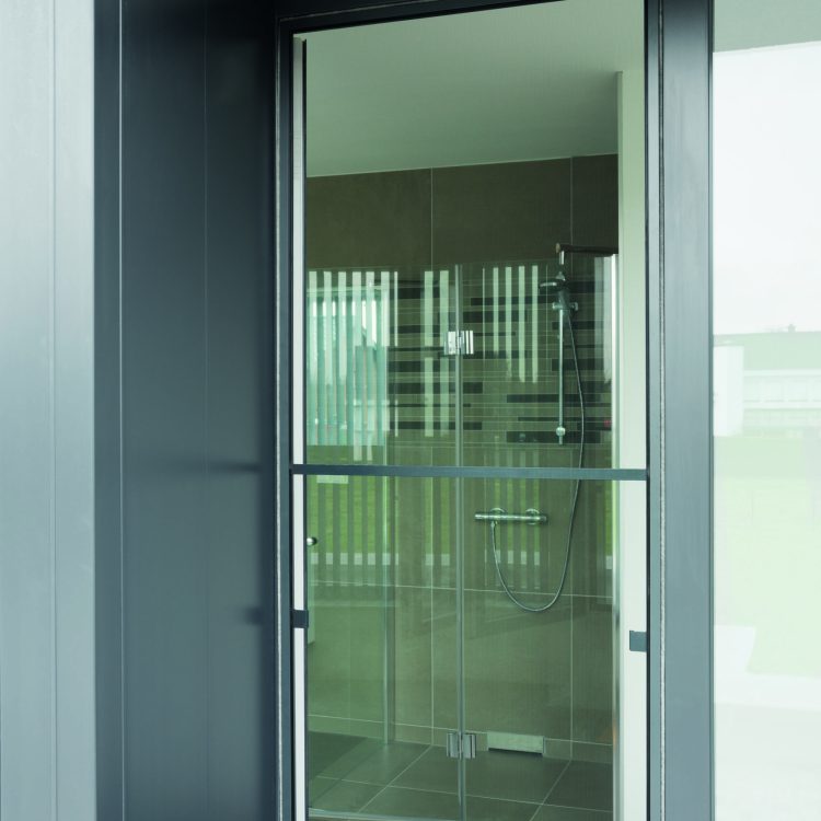 Inzet hor met tussenprofiel 016